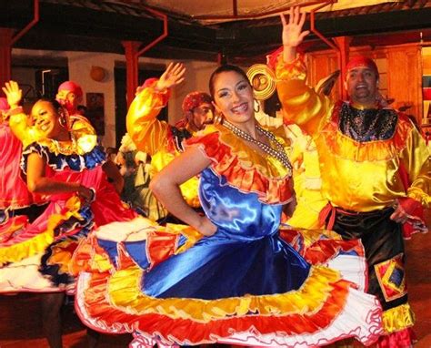  Quesitos de Oro A Magical Feast For Colombian Folklore and Culinary Traditions!